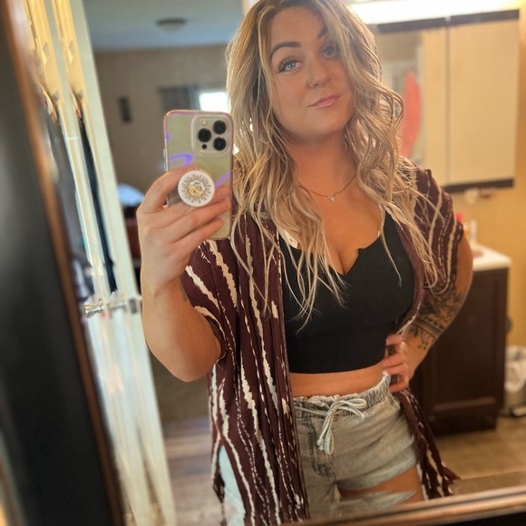 Meet your Posher, Kylie - Picture 1 of 1